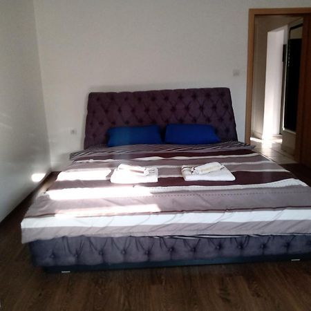 Central Lux Apartment Skopje Eksteriør billede